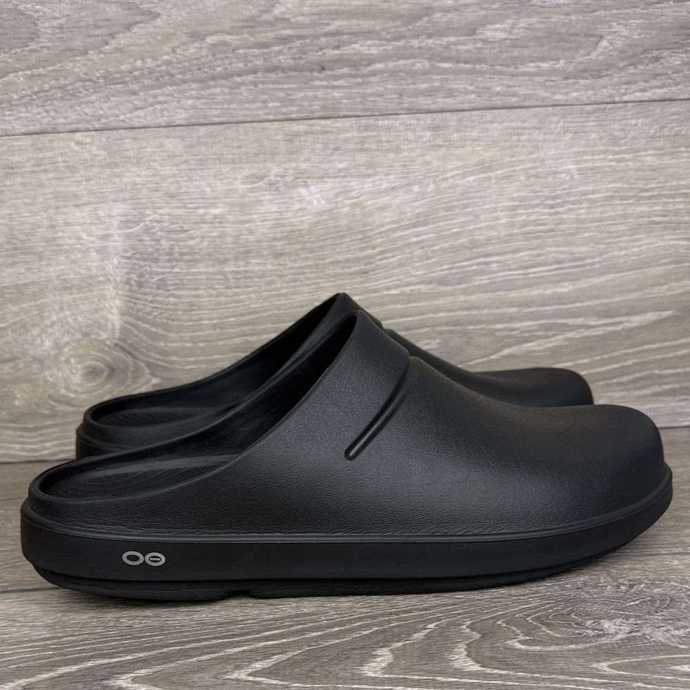 Oofos Oocloog Men's Sz 12/Women’s 14 Black Oofoam Slip-On Recovery Mules Clogs